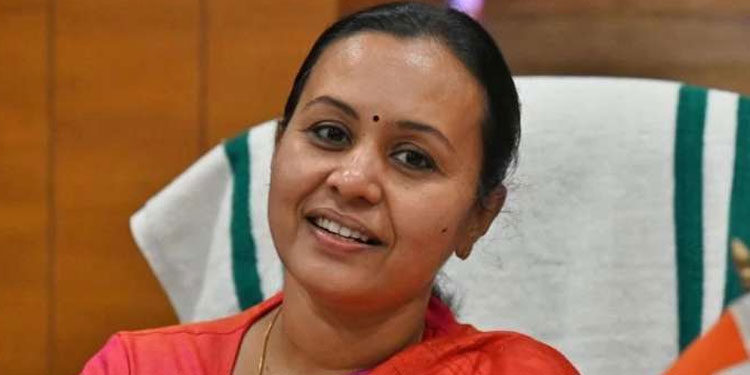 സമരം തുടരുന്ന പിജി ഡോക്ടര്മാര്ക്കെതിരെ കര്ശന നടപടി : മന്ത്രി വീണാ ജോര്ജ്