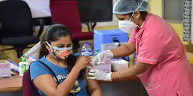 ബൂസ്റ്റർ ഡോസ് ; നൽകുന്നത് ആദ്യം സ്വീകരിച്ച അതേ വാക്സിൻ