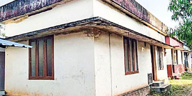 ഉദ്ഘാടനം കഴിഞ്ഞിട്ട് 15 വർഷം : തുറന്നുകൊടുക്കാതെ വയോജന സൗഹൃദ കേന്ദ്രം