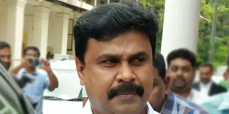 ‘ 20 സാക്ഷികൾ കൂറു മാറിയത് ദിലീപ് പറഞ്ഞിട്ട് ,  റേപ്പ് ക്വട്ടേഷൻ ചരിത്രത്തിലാദ്യം ‘  ; പ്രോസിക്യൂഷൻ
