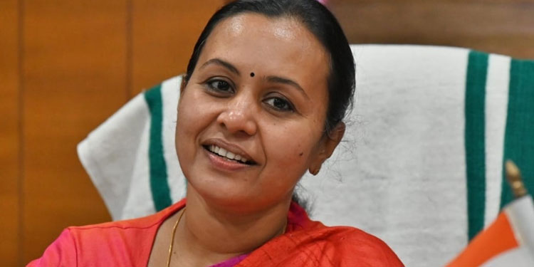 കൊവിഡ് പരിശോധനാഫലം സമയബന്ധിതമായി നൽകണമെന്ന് മന്ത്രി ; സർവയലൻസ് കമ്മിറ്റിയിൽ സ്വകാര്യ ആശുപത്രികളും