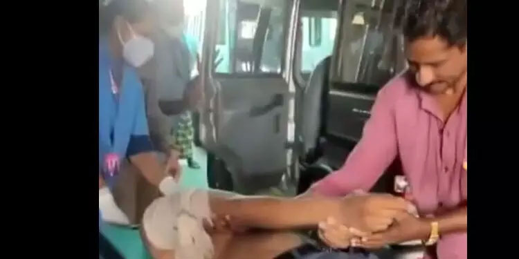 തെന്മലയില്‍ വനംവകുപ്പ് വാച്ചര്‍ക്ക് നേരെ കാട്ടാന ആക്രമണം