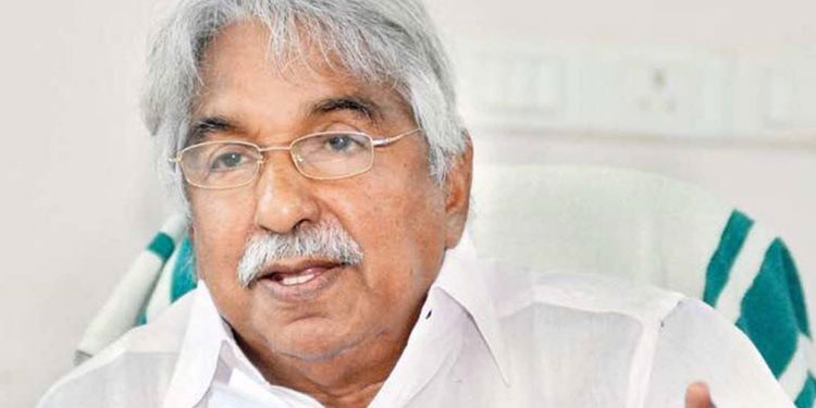 ‘സത്യം ജയിക്കുമെന്ന് ഉറപ്പുണ്ടായിരുന്നു ‘ ;  നഷ്ടപരിഹാരം സമൂഹനന്മക്ക് ഉപയോ​ഗിക്കുമെന്നും ഉമ്മൻചാണ്ടി
