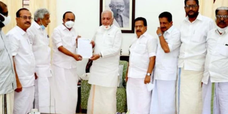 ലോകായുക്ത ഭേദഗതി ഓർഡിനൻസിൽ ഒപ്പുവെയ്ക്കരുത്  ;  പ്രതിപക്ഷം ഗവര്‍ണറെ കണ്ടു