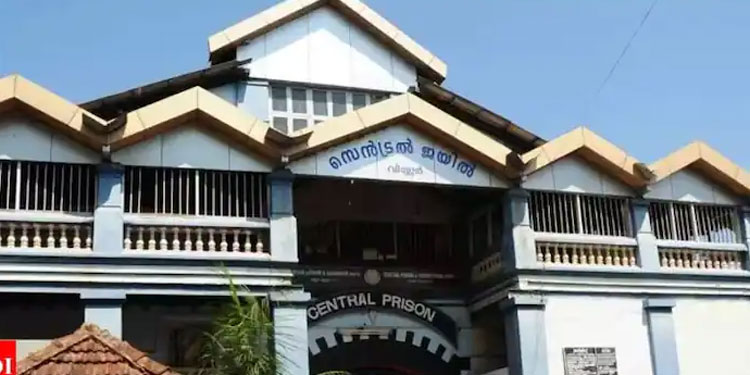 ജയിലുകളിൽ കൊവിഡ് വ്യാപനം രൂക്ഷം ;  വിയ്യൂർ ജില്ലാ ജയിലിലെ തടവുകാരൻ കൊവിഡ് ബാധിച്ച് മരിച്ചു