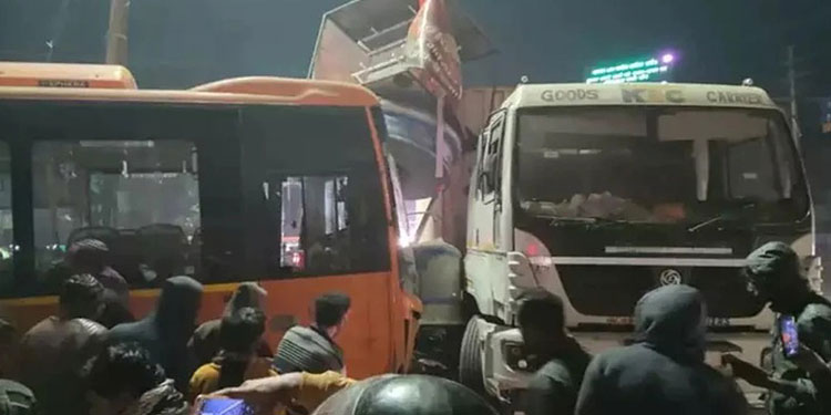 കാൺപൂർ ബസ് അപകടം ; മരണം 6 ആയി