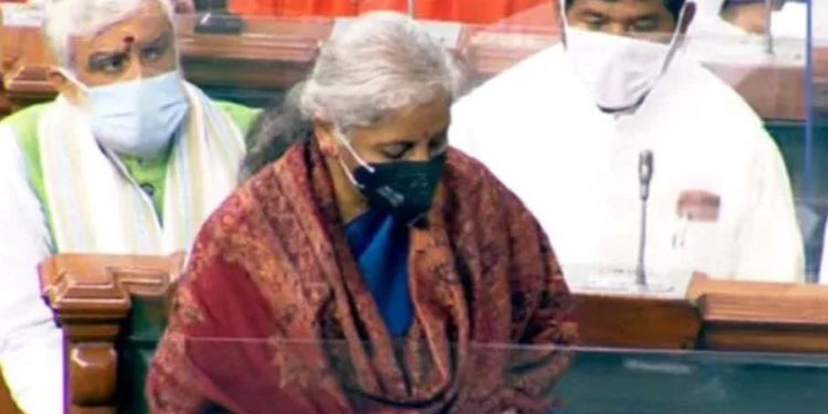 2022-23 സാമ്പത്തിക വര്ഷത്തില് 8.5 ശതമാനം വളര്ച്ച ; സാമ്പത്തിക സര്വേ റിപ്പോര്ട്ട് സഭയില് വെച്ച് ധനമന്ത്രി