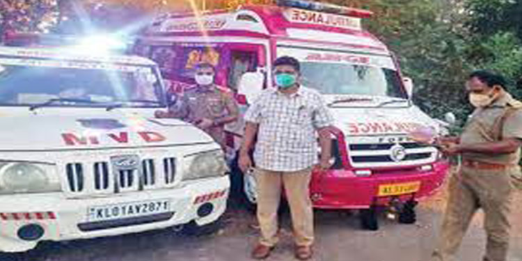 കല്യാണശേഷം ദമ്പതിമാര്‍ വീട്ടിലേക്ക് കുതിച്ചത് ആംബുലന്‍സില്‍ ; വീഡിയോ വൈറല്‍ – വണ്ടി കസ്റ്റഡിയില്‍