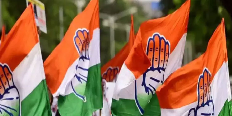 കോൺഗ്രസ് ഓഫിസിനു നേരെ കല്ലേറ്