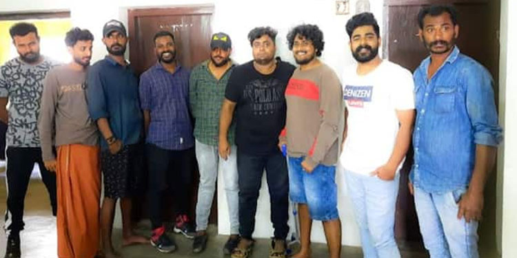 പണി ക്വട്ടേഷൻ ;  ഒൻപതംഗ ഗുണ്ടാ സംഘത്തെ പോലീസ് അറസ്റ്റ് ചെയ്തു