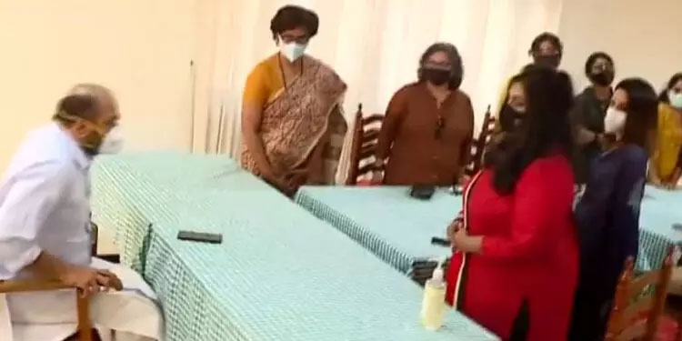ഡബ്ല്യു.സി.സി അംഗങ്ങള്‍ മന്ത്രി പി. രാജീവുമായി കൂടിക്കാഴ്ച നടത്തി