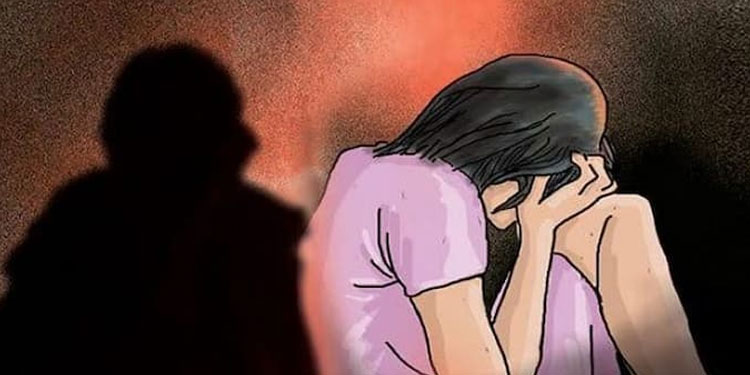 രോഗം മൂര്‍ച്ഛിച്ച അമ്മയെ ആശുപത്രിയിലെത്തിക്കാന്‍ സഹായം തേടിയെത്തിയ പെണ്‍കുട്ടിയെ പീഡിപ്പിച്ച് അയല്‍വാസി
