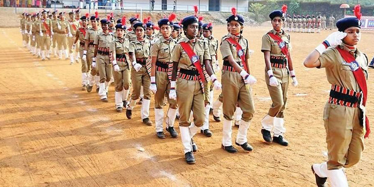 സ്റ്റുഡന്റ് പോലീസ് കെഡറ്റ് യൂണിഫോമില്‍ മതപരമായ വസ്ത്രങ്ങള്‍ അനുവദിക്കില്ല