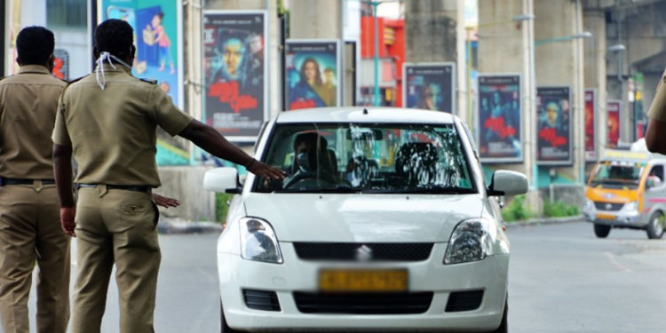 സംസ്ഥാനത്തെ കൊവിഡ് നിയന്ത്രണങ്ങളിൽ മാറ്റമില്ല  , ഞായറാഴ്ച ലോക്ക്ഡൗൺ തുടരും
