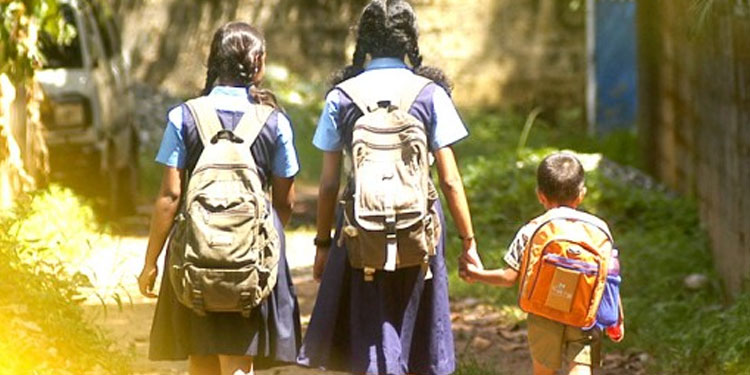 സ്‌കൂൾ പരീക്ഷാ തീയതികളിൽ മാറ്റമില്ല ;  ആഴ്‌ചയിലൊരിക്കല്‍ റിപ്പോർട്ട്‌ നൽകണം