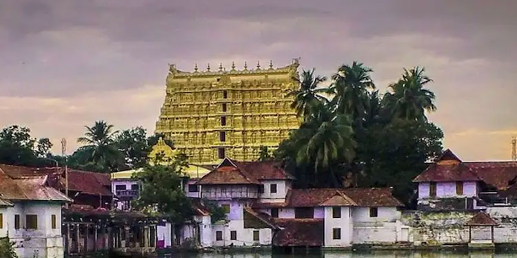 വരുമാനം കുത്തനെ ഇടിഞ്ഞു , സാമ്പത്തിക പ്രതിസന്ധിയിൽ വലഞ്ഞ് ശ്രീ പദ്‌മനാഭസ്വാമി ക്ഷേത്രം