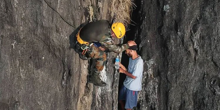 ബാബുവിനെ രക്ഷപ്പെടുത്തുന്നതില്‍ വീഴ്ചസംഭവിച്ചു ;  ജില്ലാ ഫയര്‍ ഓഫീസര്‍ക്ക് കാരണംകാണിക്കല്‍ നോട്ടീസ്