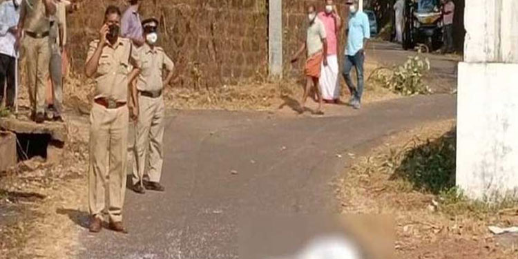 കണ്ണൂർ ബോംബാക്രമണം ; പ്രതികൾ സഞ്ചരിച്ച ട്രാവലർ ഹാജരാക്കി