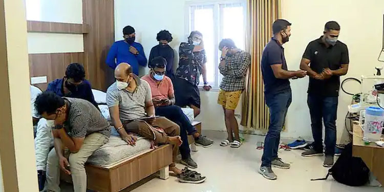സംസ്ഥാനത്ത് എംഡിഎംഎ ലഹരികേസുകൾ വ്യാപകം : കൊച്ചിയിലും എംഡിഎംഎയുമായി എട്ട് പേർ അറസ്റ്റിൽ
