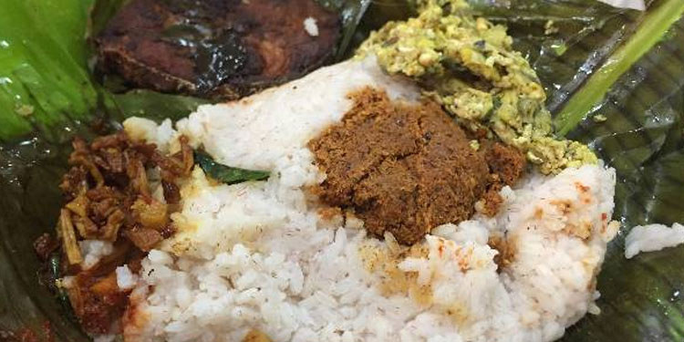 സൗജന്യ ഭക്ഷണക്കൂപ്പണുമായി സിഐടിയു വിശന്നിരിക്കേണ്ട ;  താങ്ങായുണ്ട്‌ തൊഴിലാളികൾ