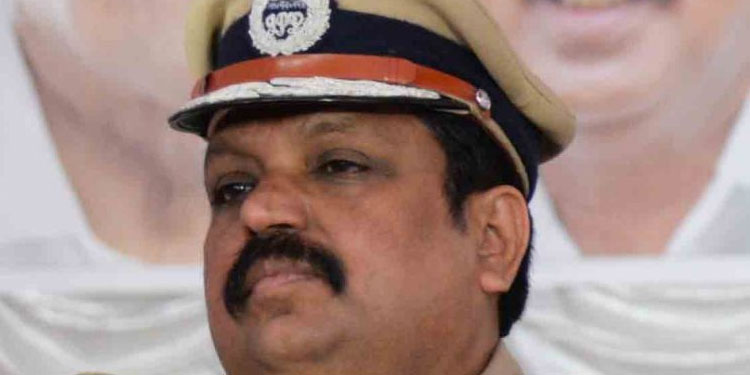 വിജിലൻസ് അന്വേഷണത്തിനു സർക്കാരിന്റെ അനുമതി വേണ്ടേ ? : പോലീസ് തലപ്പത്ത് പൊരിഞ്ഞ പോര്