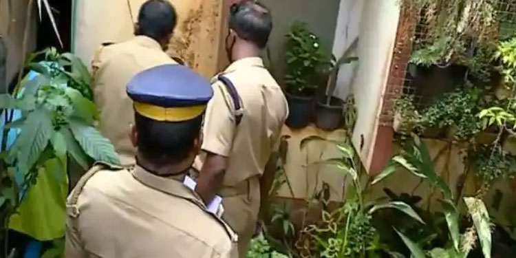 അമ്പലമുക്ക് കൊലപാതകം ;  3 പേരെ കേന്ദ്രീകരിച്ച് അന്വേഷണം , കൊലപാതകം ആഭരണം കൈക്കലാക്കാനെന്ന് സൂചന