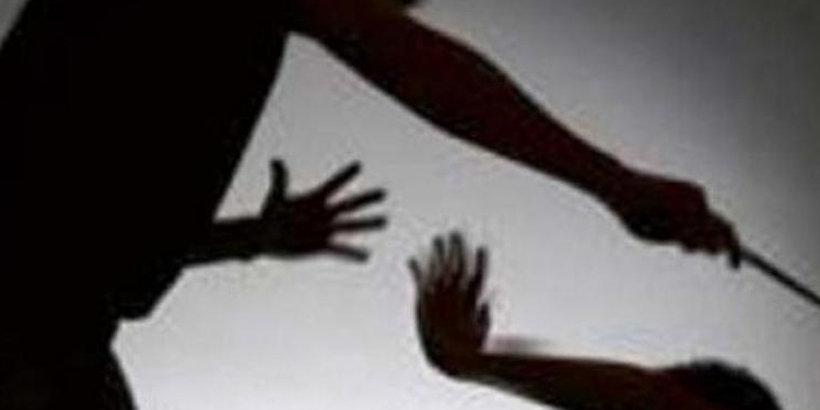 പഠിച്ചില്ല ; ട്യൂഷന്‍ ക്ലാസില്‍ നാലാം ക്ലാസുകാരിയെ നഗ്‌നയാക്കി മര്‍ദ്ദിച്ച് അധ്യാപിക