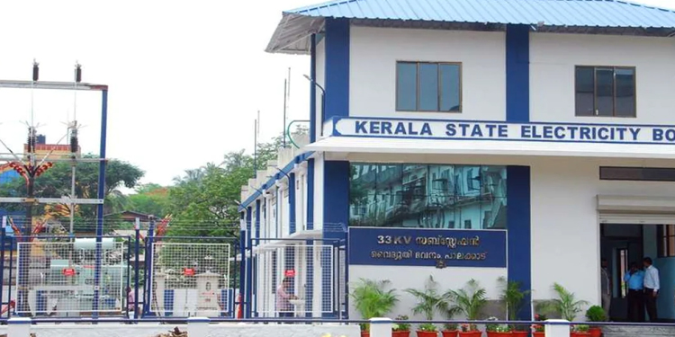 കെഎസ്ഇബിയിലെ പൊട്ടിത്തെറി ; പിന്നില്‍ സംഭവപരമ്പര – അന്വേഷണം പ്രഖ്യാപിച്ച് മന്ത്രി
