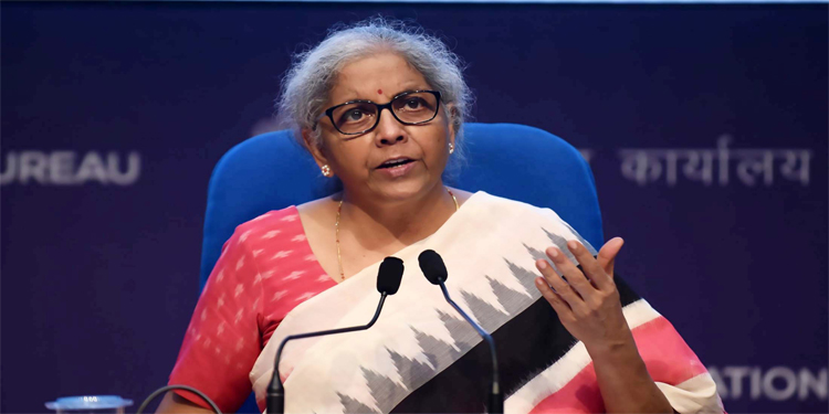 കേന്ദ്ര ബജറ്റ് ഇന്ന് ; സാമ്പത്തിക ഉത്തേജന പാക്കേജുകളില്‍ പ്രതീക്ഷയര്‍പ്പിച്ച് രാജ്യം