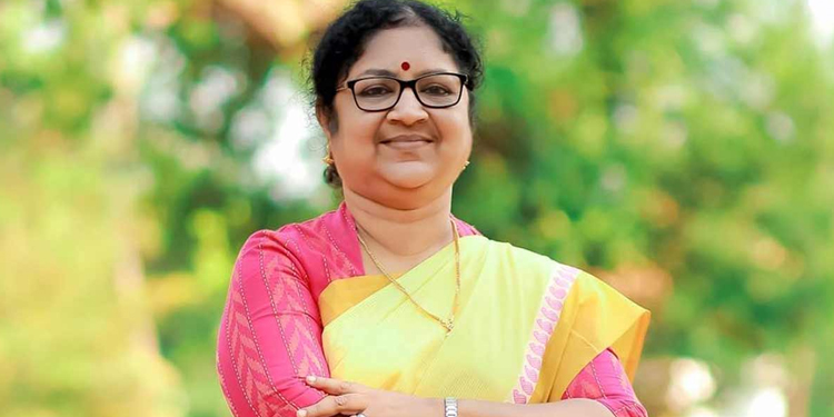 വിദ്യാര്‍ഥിനികള്‍ക്ക് അശ്ലീലസന്ദേശം ; അധ്യാപകനെതിരെ നടപടിക്ക് സര്‍ക്കാര്‍
