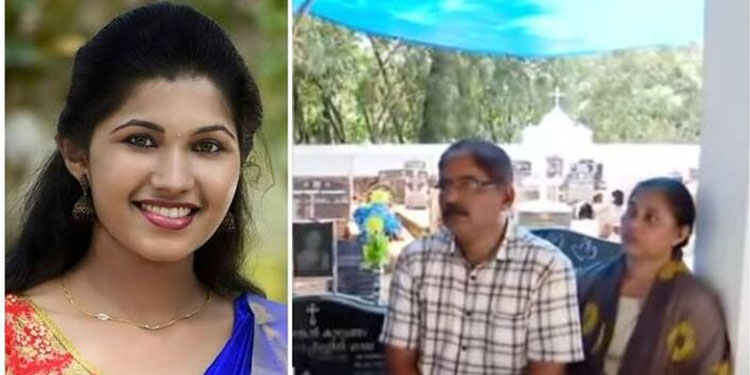ജീവനൊടുക്കില്ല , ദുരൂഹത നീക്കണം ;  വനിതാദിനത്തിൽ മിഷേൽ ഷാജിയുടെ കല്ലറയ്ക്ക് മുന്നിൽ മാതാപിതാക്കളുടെ നിരാഹാരം
