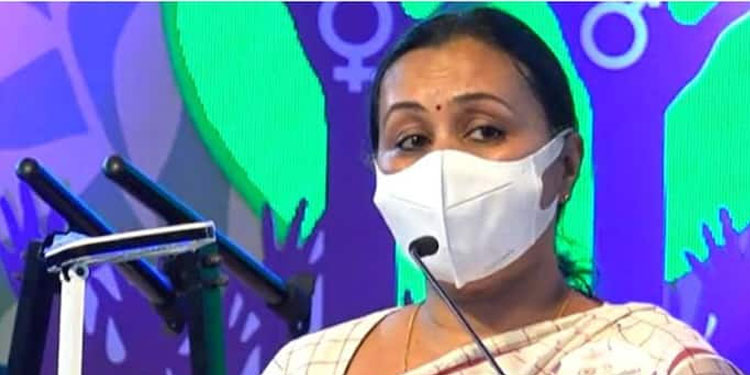 നടിയുടെ പോസ്റ്റിൽ  ‘ പോയി ചത്തൂടേ ‘ എന്ന് കമന്‍റ്  ; മാറാത്ത മനോഭാവമെന്ന് മന്ത്രി വീണ ജോർജ്