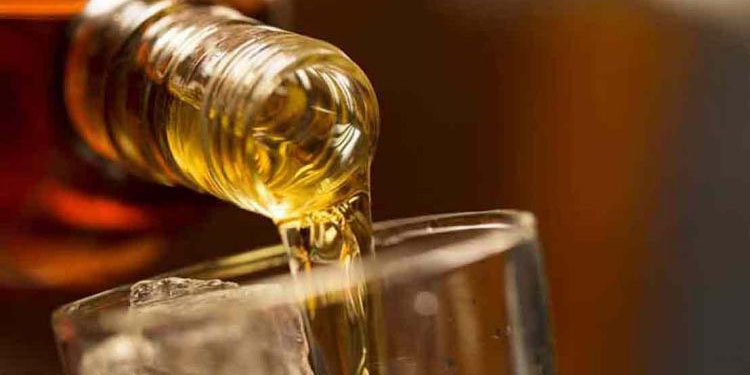 ക്ഷേത്രവളപ്പിലെ മദ്യപാനം ചോദ്യം ചെയ്തതിന് പഞ്ചായത്തംഗത്തെ കൊല്ലാൻ ശ്രമം ; പ്രതികൾ പിടിയിൽ