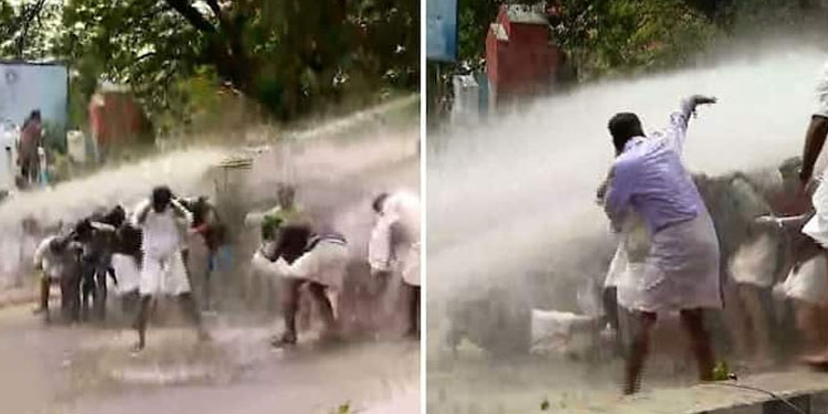 ലോ കോളേജ് അക്രമം ; യൂത്ത് കോൺ​ഗ്രസ് നിയമസഭാ മാർച്ചിൽ സംഘർഷം , പോലീസും പ്രവർത്തകരുമായി ഉന്തും തള്ളും