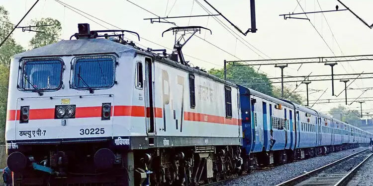 റെയിൽവേ സ്വകാര്യ വത്കരിക്കാൻ പദ്ധതിയില്ല : അശ്വിനി വൈഷ്ണവ്
