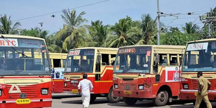 സില്‍വര്‍ലൈനിനായി കെ.എസ്.ആര്‍.ടി.സിയെ സർക്കാർ തകര്‍ക്കുന്നുവെന്ന് പ്രതിപക്ഷം ;  നിയമസഭയില്‍നിന്ന്​ ഇറങ്ങിപ്പോയി