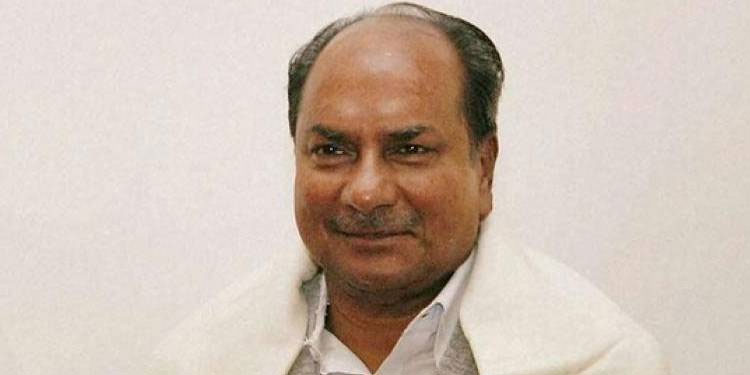 പാര്‍ലമെന്റിന് നല്‍കിയ സംഭാവനകള്‍ പരിഗണിച്ച് എകെ ആന്റണിക്ക് പുരസ്‌കാരം