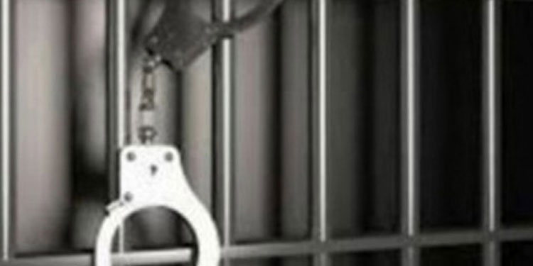 തിരുവാഭരണത്തിന്‌ പകരം മുക്കുപണ്ടം : മുൻമേൽശാന്തി പിടിയിൽ