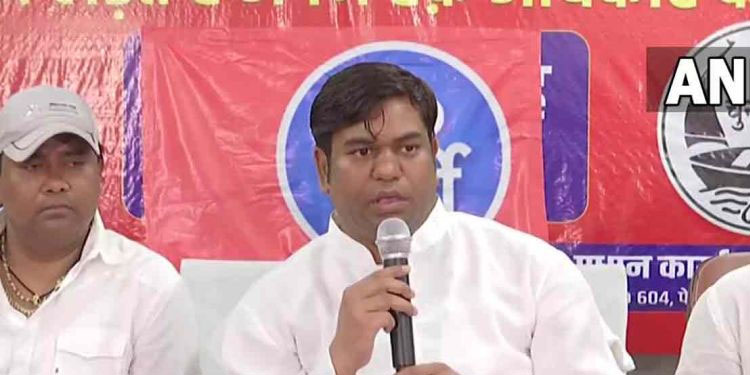 യുപിയിലെ വെല്ലുവിളിക്ക് ബിഹാറിൽ അടി ; മുകേഷ് സാഹ്നിയെ കൈവിട്ട് മഹാസഖ്യം