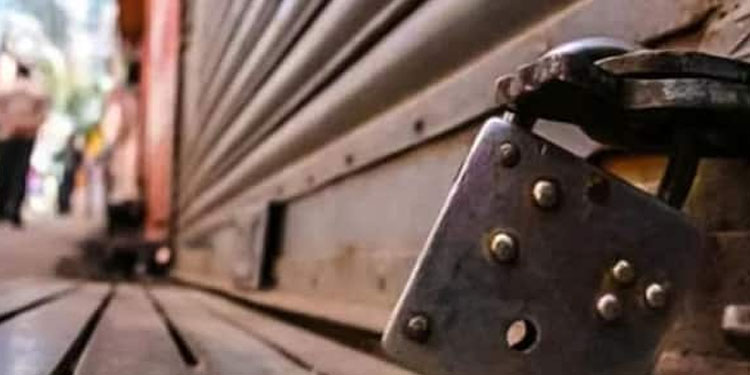 റിലയൻസിനും ലുലുവിനും ഇല്ലാത്ത വിലക്കോ ?  നാളെ കട തുറക്കാൻ ഒറ്റക്കെട്ടായി വ്യാപാരികൾ