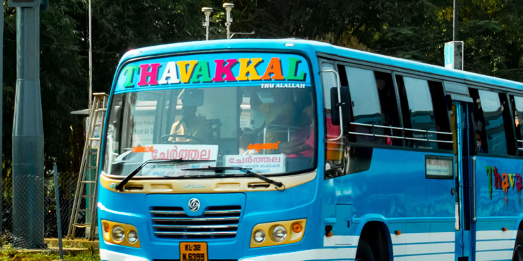 സംസ്ഥാനത്ത് ബസ് ചാർജ് വർധിപ്പിക്കും: പത്ത് രൂപയാക്കാൻ ഇടതുമുന്നണി യോഗത്തിന്റെ അനുമതി