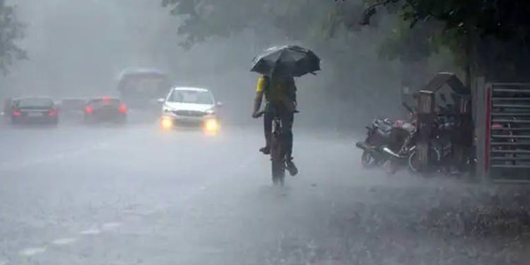 തീവ്രന്യൂനമര്‍ദ്ദം ശക്തി പ്രാപിക്കുന്നു ; മഴയ്ക്ക് സാധ്യത
