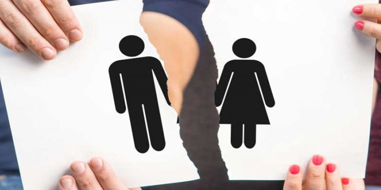 ഭാര്യ വാട്‌സാപ്പില്‍ ബ്ലോക്ക് ചെയ്തു ; വിവാഹമോചനം തേടി യുവാവ്