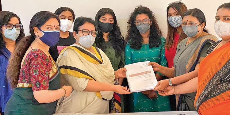 സിനിമ ലൊക്കേഷനുകളിൽ ആഭ്യന്തര പരാതി പരിഹാര സംവിധാനം ; ചരിത്ര ദിനമെന്ന് സജിത മഠത്തിൽ