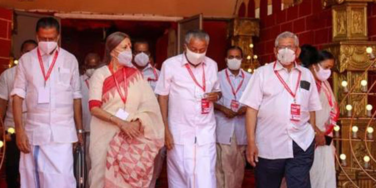 ന്യൂനപക്ഷ വർഗീയതയെ എതിർക്കണം ,  ദളിത് വിഭാഗങ്ങളെ സ്വത്വ രാഷ്ട്രീയം അകറ്റുന്നു ;  സിപിഎം സമ്മേളന റിപ്പോർട്ട്