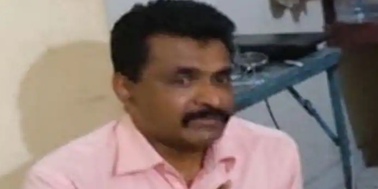 1.5 ലക്ഷം കൈക്കൂലി ചോദിച്ചു, പകുതി വാങ്ങി ; ജൂനിയര്‍ ഹെല്‍ത്ത് ഇന്‍സ്പെക്ടര്‍ അറസ്റ്റില്‍