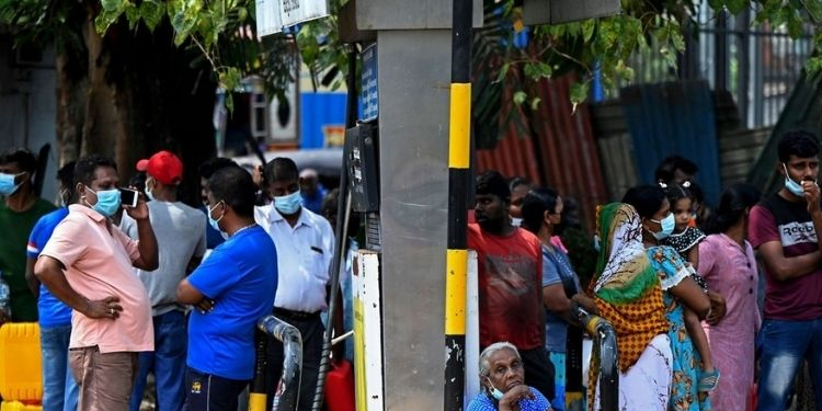 ശ്രീലങ്കയില്‍ സ്ഥിതി രൂക്ഷം ; വിലക്കയറ്റത്തില്‍ വലഞ്ഞ് രാജ്യം