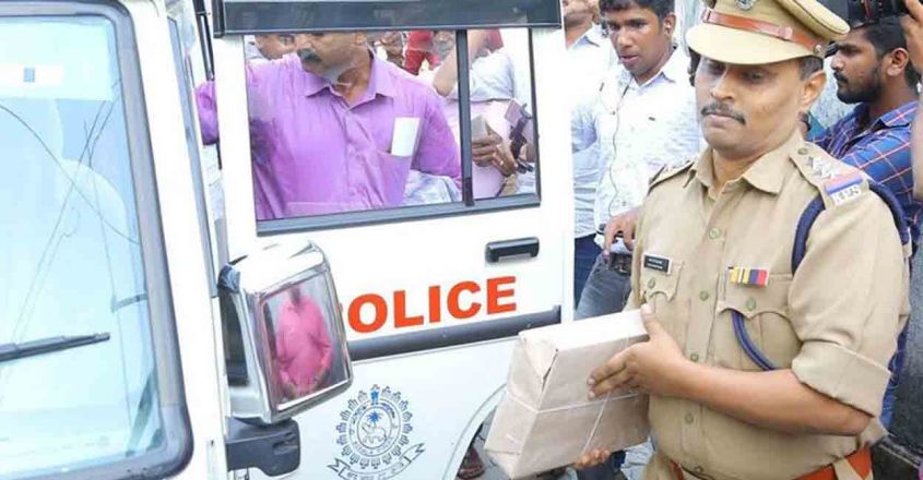 കോടതിയിൽ ഹാജരായി ബൈജു പൗലോസ്; ചോദ്യംചെയ്യലിന് എത്താതെ സായ്ശങ്കർ