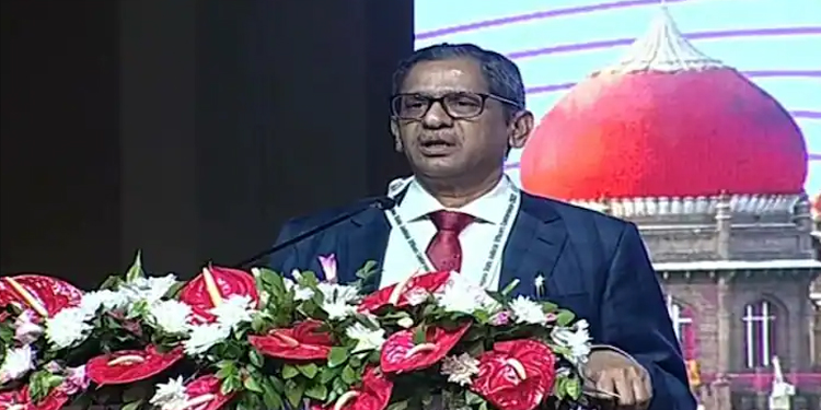 കോടതികൾക്ക് നിലവിൽ അമിതഭാരം ; ആവശ്യത്തിന് കോടതികൾ ഇല്ലാതെ നീതി നടപ്പാവില്ലെന്നും ചീഫ് ജസ്റ്റിസ്
