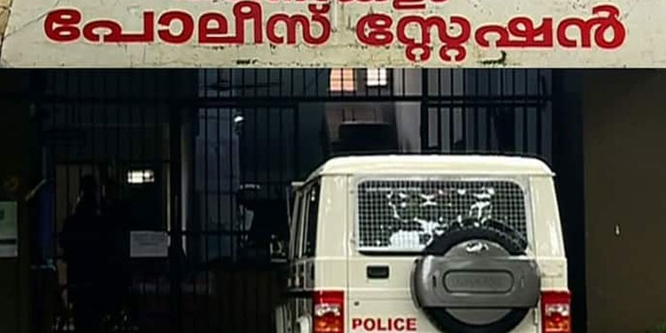 തിരുവനന്തപുരത്ത് പോലീസ് പട്രോളിംഗ് വാഹനത്തിൽ നിന്നും കൈക്കൂലിപ്പണം പിടികൂടി
